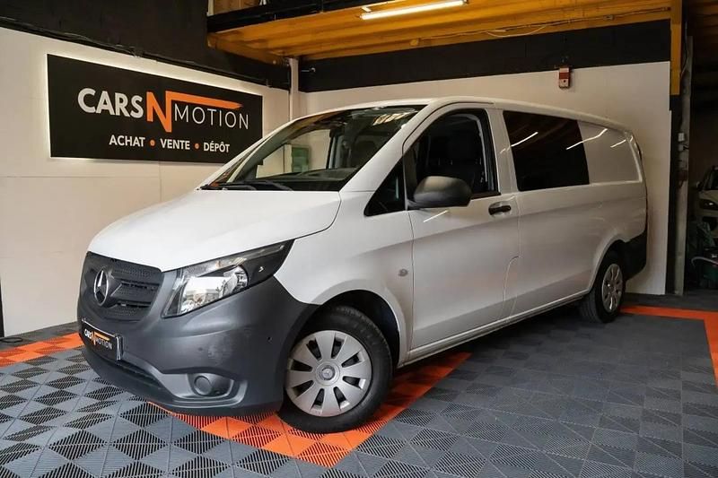 Blanc Utilisé 2016 Mercedes Vito Monospace | 29 990 € (Prix cher) - Image 1/4