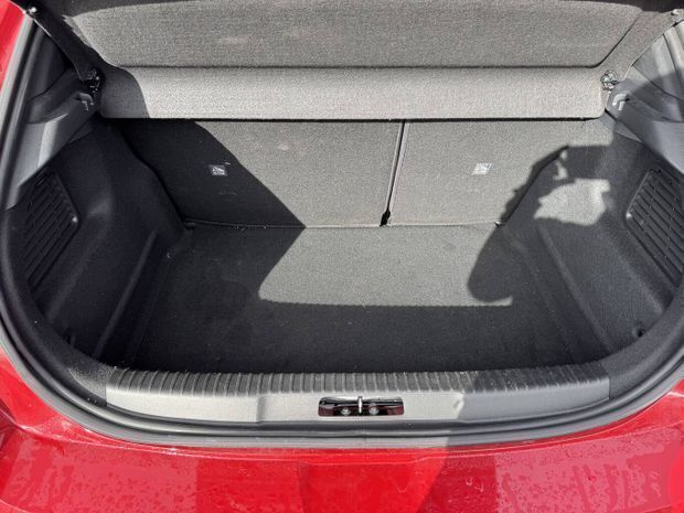 Rouge Utilisé 2023 Opel Mokka SUV | 18 999 € (Prix juste) - Image 1/4