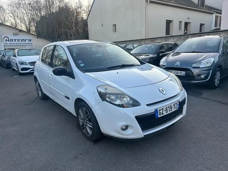 Blanc Occasion 2011 Renault Clio III | 4 990 € (Prix juste) - Image 1/4