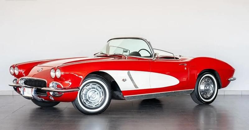 Rouge Occasion 1962 Chevrolet Corvette Cabriolet | 74 990 € - Image 1/4