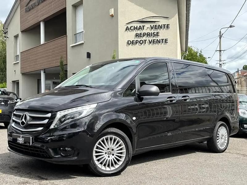 Noir Occasion 2019 Mercedes Vito Monospace | 38 900 € - Image 1/4