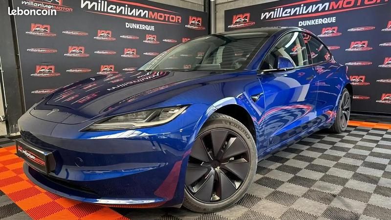 Bleu Utilisé 2024 Tesla Model 3 Standard Range Berline | 32 990 € (Prix juste) - Image 1/4