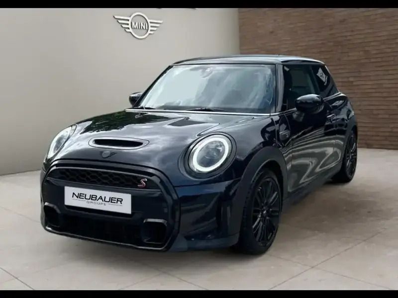 Noir Utilisé 2022 Mini Cooper S Essential Citadine | 25 740 € (Prix juste) - Image 1/4