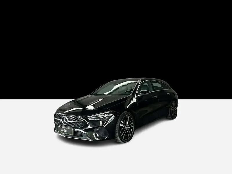 Noir Utilisé 2024 Mercedes CLA200 Shooting Brake Progressive Break | 39 989 € (Prix assez cher) - Image 1/4
