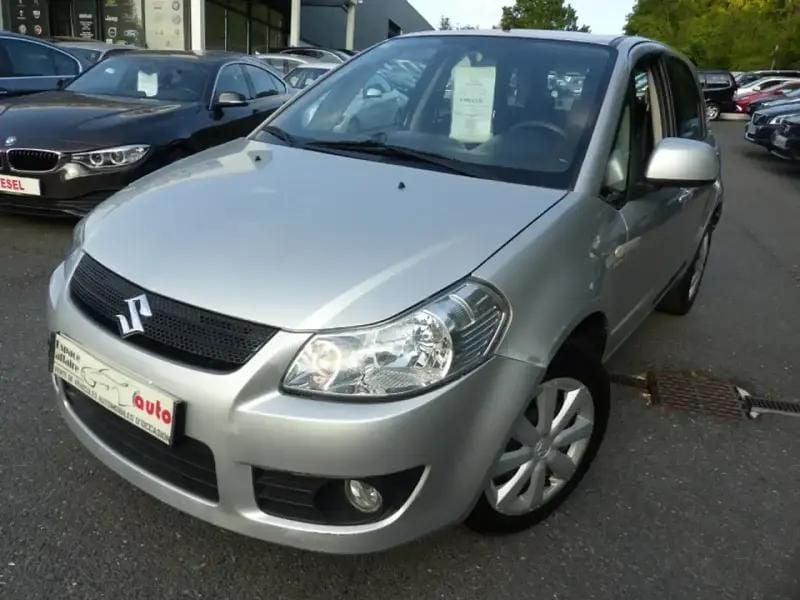 Gris Utilisé 2007 Suzuki SX4 GL SUV | 6 990 € - Image 1/2