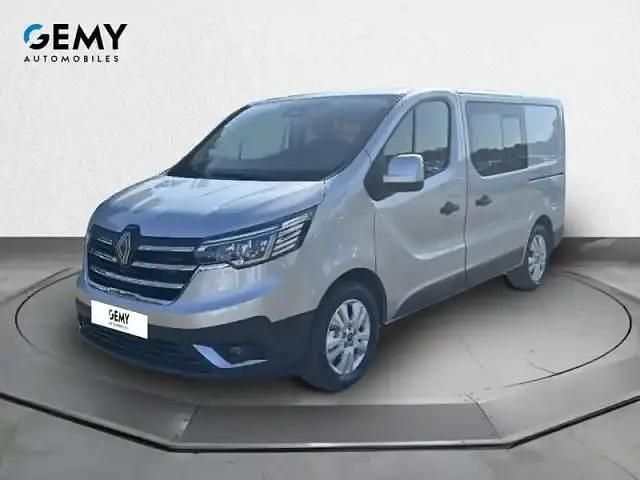 Gris highland Occasion 2025 Renault Trafic Monospace | 39 990 € (Prix cher) - Image 1/4