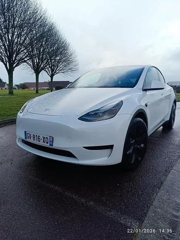 Occasion 2024 Tesla Model Y Standard Range SUV | 34 500 € (Prix juste) - Image 1/4