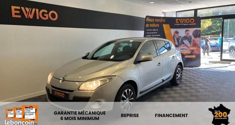 Utilisé 2011 Renault Mégane III Dynamique Berline | 5 990 € (Prix juste) - Image 1/4