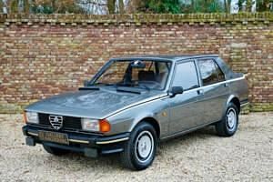 Gris Utilisé 1981 Alfa Romeo Giulietta Citadine | 23 750 € - Image 1/4