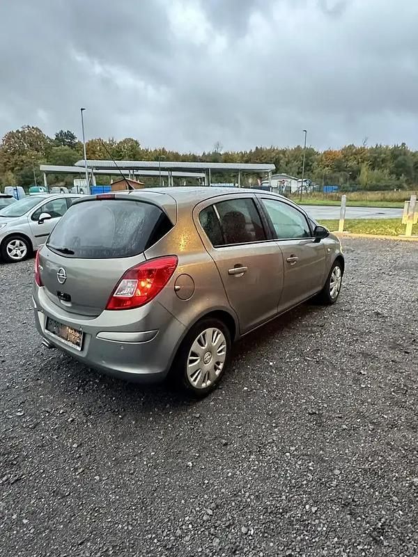 Occasion 2011 Opel Corsa Comfort Berline | 6 990 € (Prix assez cher) - Image 1/4