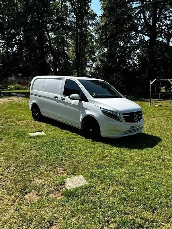 Blanc Utilisé 2021 Mercedes Vito Van | 25 200 € - Image 1/4
