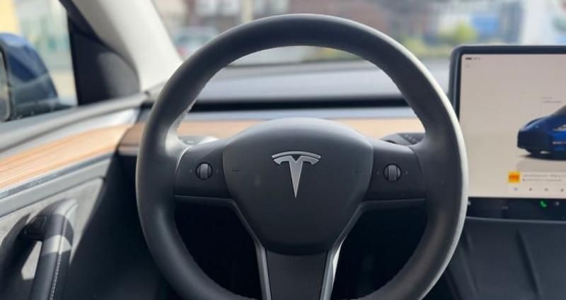 Occasion Tesla Model Y Standard Range 202 kW (276 ch) 2024 Noir SUV
