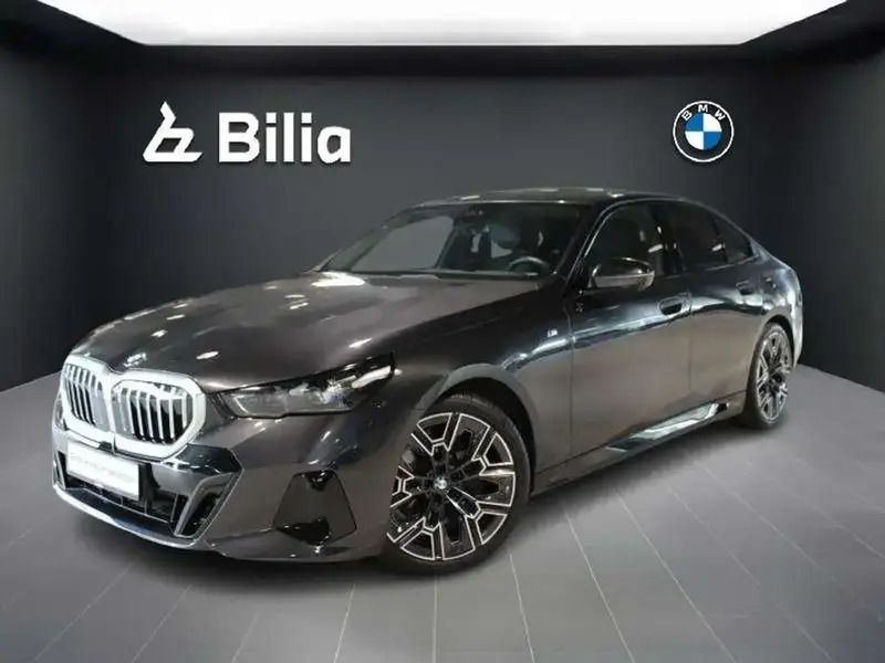 Bleu Utilisé 2023 BMW 520 Sport Line Berline | 53 990 € (Super prix) - Image 1/4
