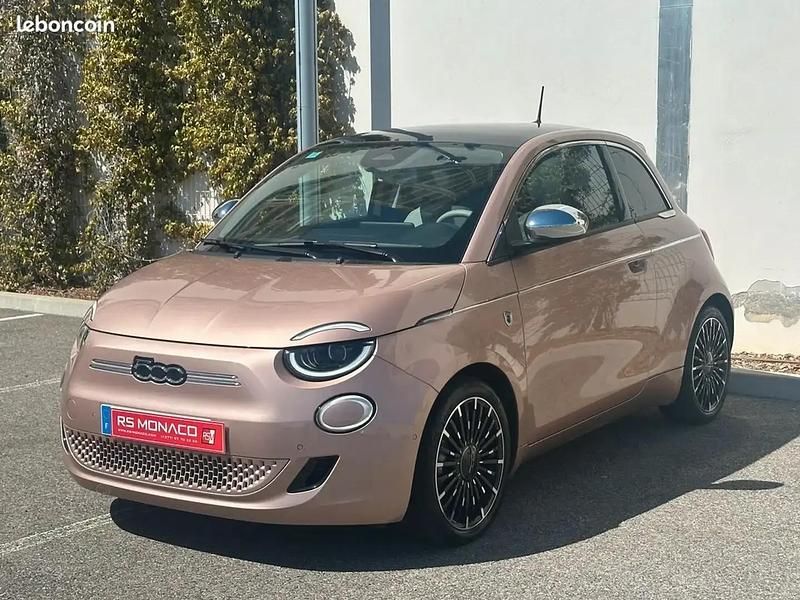 Utilisé 2021 Fiat 500e La Prima Citadine | 17 990 € (Prix assez cher) - Image 1/4