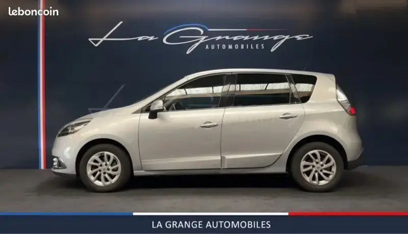 Gris Utilisé 2012 Renault Scénic III Monospace | 7 490 € (Prix juste) - Image 1/4