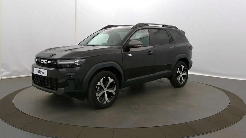 Noir Utilisé 2025 Dacia Bigster Journey SUV | 32 990 € (Prix juste) - Image 1/4