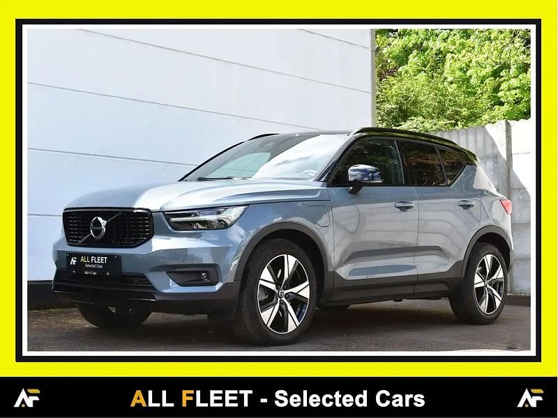 Gris Utilisé 2021 Volvo XC40 Inscription SUV | 29 990 € (Super prix) - Image 1/4