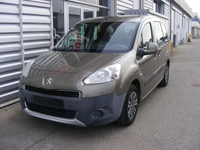 Beige Utilisé 2012 Peugeot Partner Active Monospace | 10 990 € (Prix assez cher) - Image 1/4