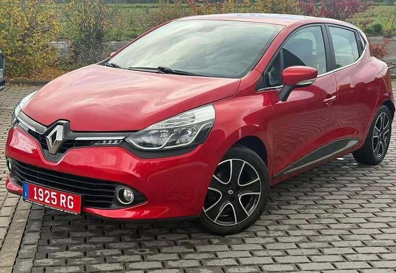 Blanc Utilisé 2015 Renault Clio IV Berline | 9 999 € (Prix juste) - Image 1/4