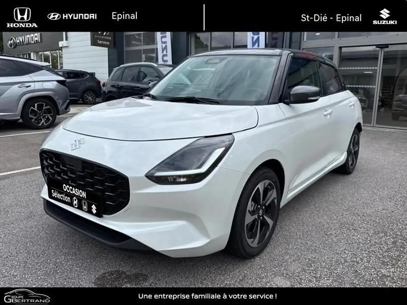 Blanc Utilisé 2025 Suzuki Swift Berline | 20 980 € (Prix assez cher) - Image 1/4