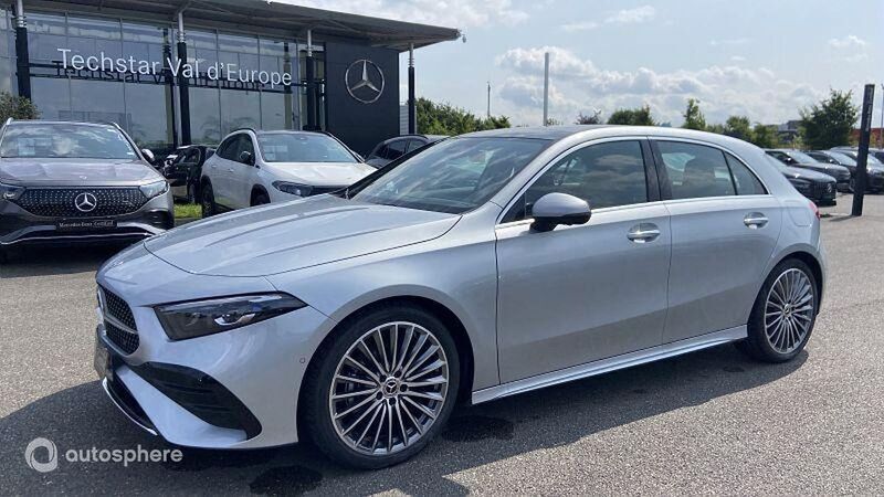 Gris Utilisé 2025 Mercedes A200 AMG line Berline | 46 990 € - Image 1/4