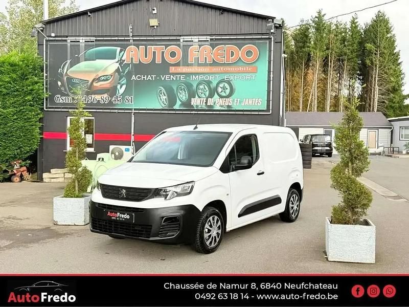 Blanc Utilisé 2020 Peugeot Partner Van | 11 900 € - Image 1/4