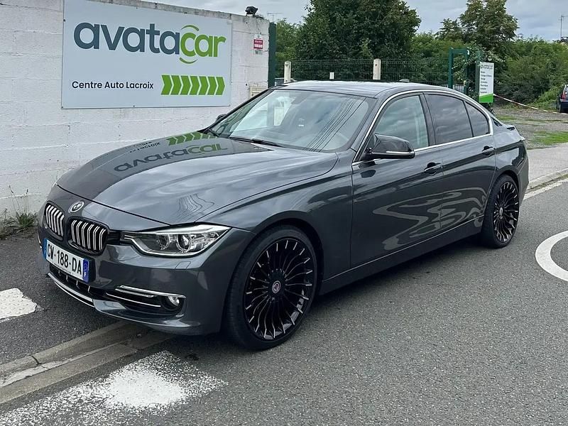 Gris Utilisé 2013 BMW 335 Luxury Line Berline | 19 400 € - Image 1/4