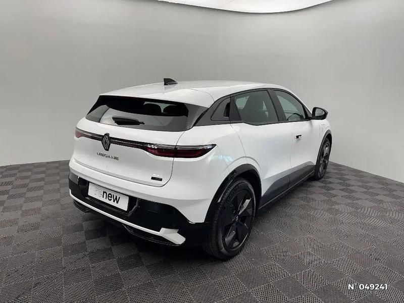 Occasion Renault Megane E-Tech Evolution 95 kW (130 ch) 2024 Blanc Berline