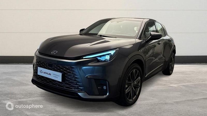 Gris Utilisé 2025 Lexus LBX SUV | 44 990 € - Image 1/4