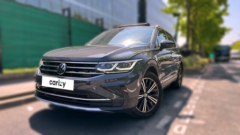 Gris Utilisé 2023 VW Tiguan Elegance SUV | 31 320 € (Bon prix) - Image 1/4