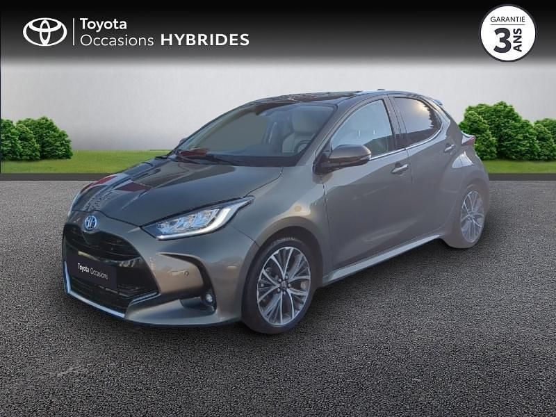 Bronze impérial (m) Occasion 2022 Toyota Yaris Hybrid Berline | 18 890 € (Prix juste) - Image 1/4