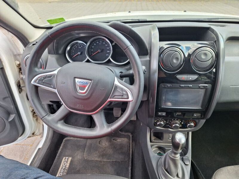 Image 2/4