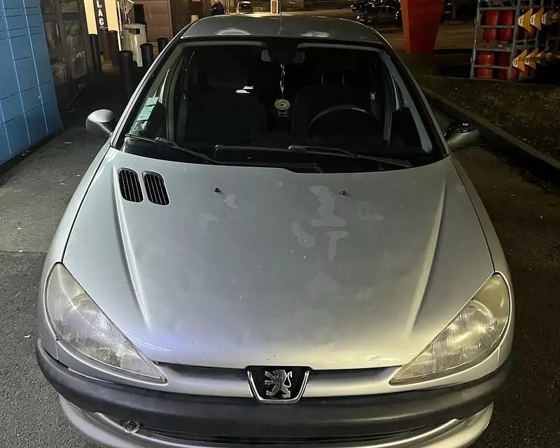 Occasion 2000 Peugeot 206 Berline | 1 200 € (Super prix) - Image 1/4