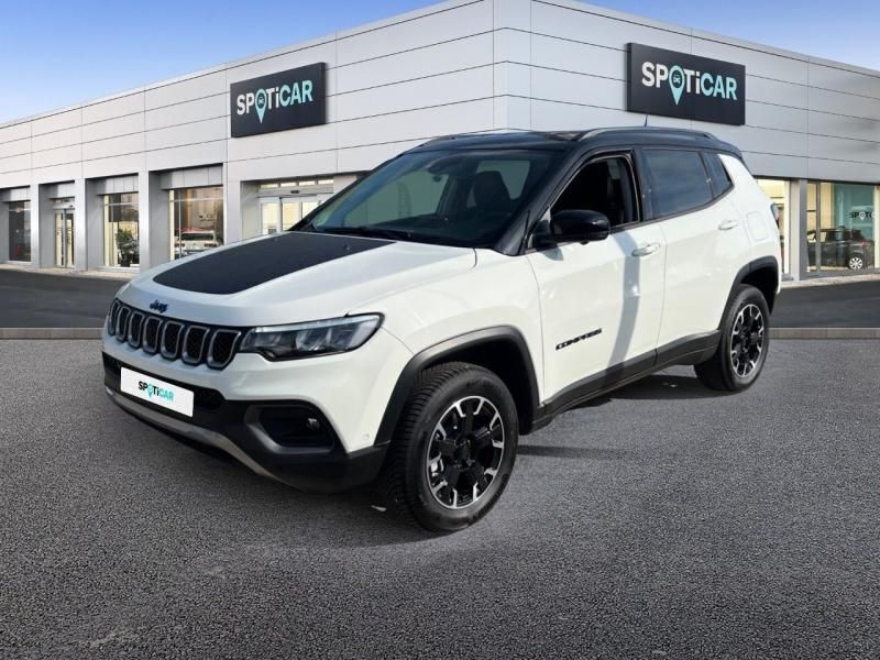 Alpine white+toit noir Utilisé 2023 Jeep Compass Trailhawk SUV | 30 990 € (Bon prix) - Image 1/4