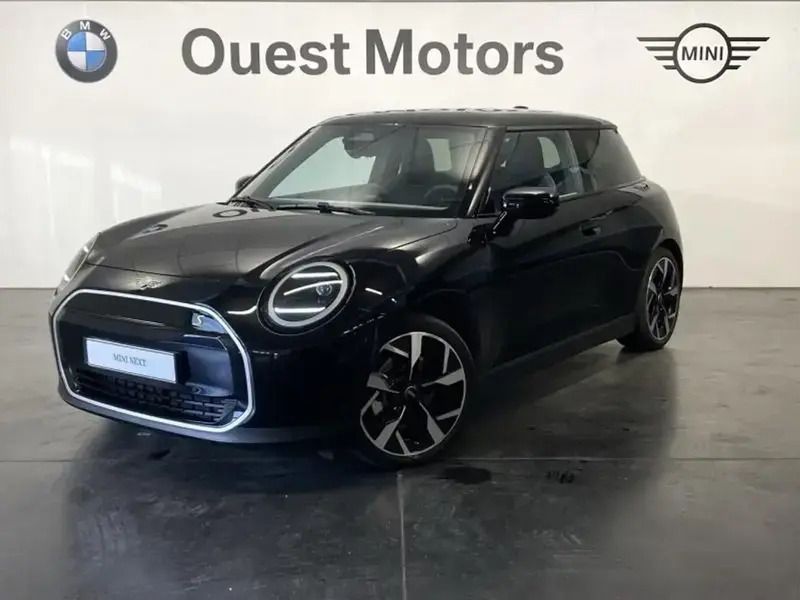 Noir Utilisé 2024 Mini Cooper SE Favoured Citadine | 40 990 € - Image 1/4