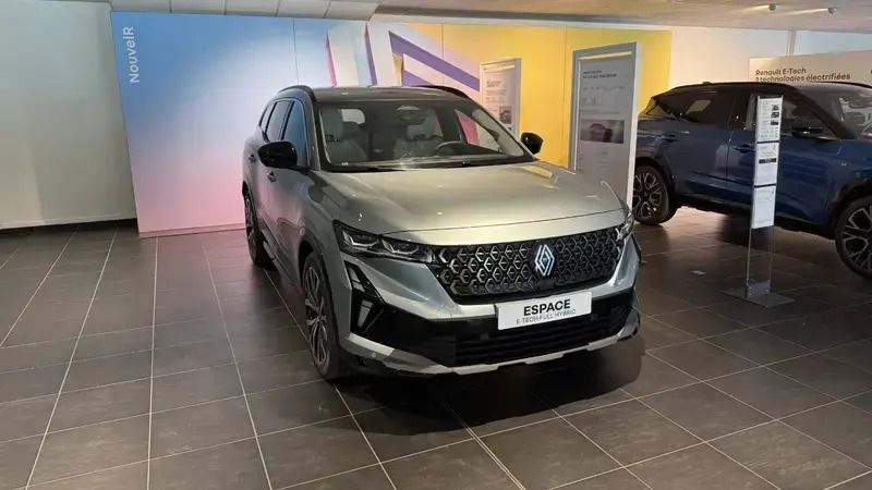 Gris Nouvelle 2025 Renault Espace Esprit Alpine Monospace | 47 900 € - Image 1/4