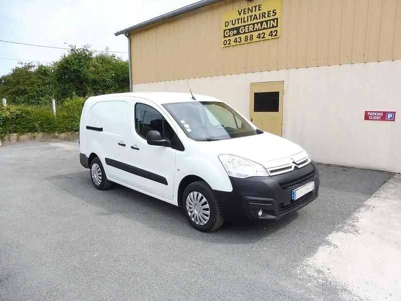 Blanc Utilisé 2017 Citroën Berlingo Comfort Monospace | 13 200 € - Image 1/4
