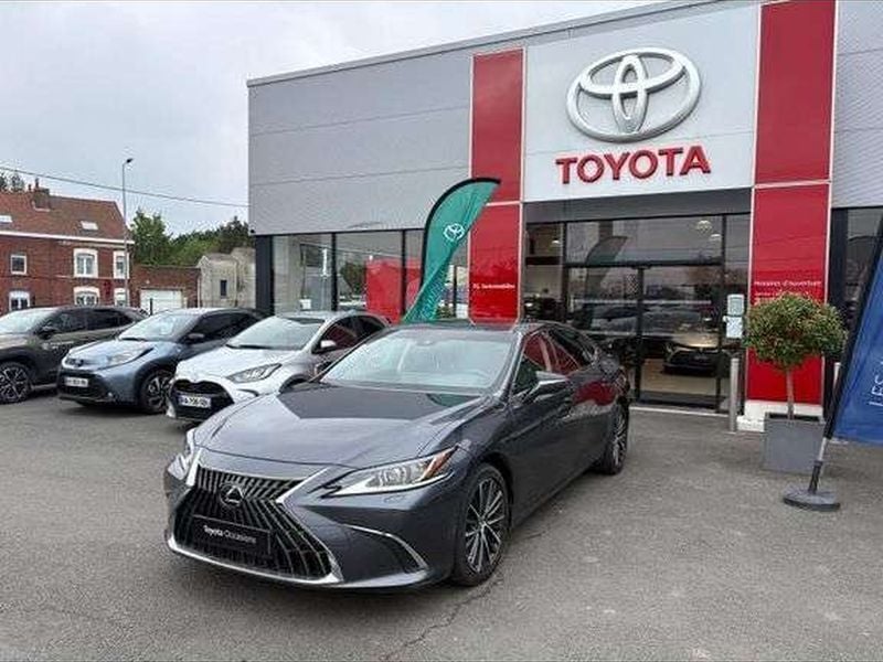 Utilisé 2023 Lexus ES300H Berline | 44 990 € (Prix juste) - Image 1/1