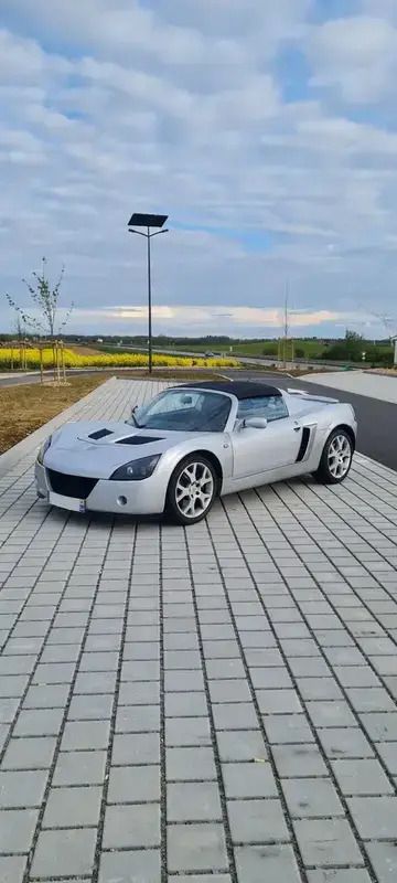 Utilisé 2004 Opel Speedster Cabriolet | 31 900 € - Image 1/4