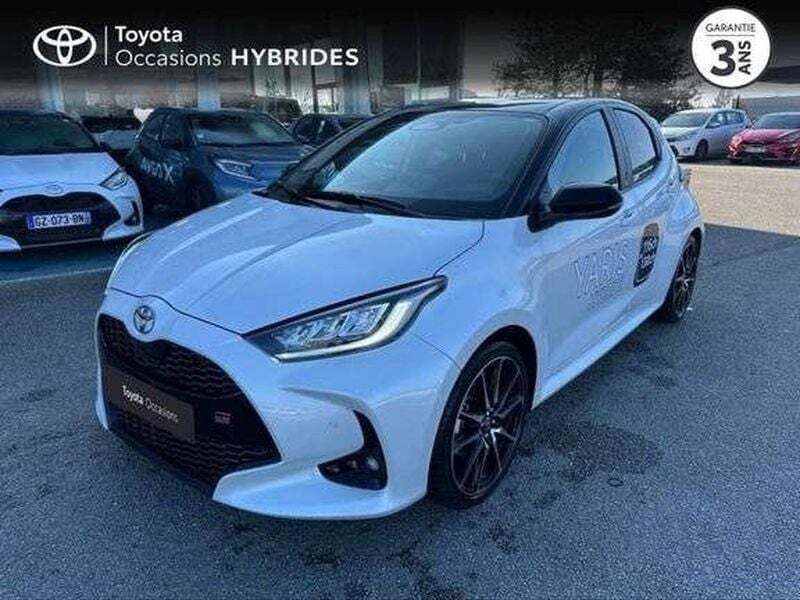 Utilisé 2024 Toyota Yaris Hybrid Sport Berline | 28 485 € (Prix cher) - Image 1/1