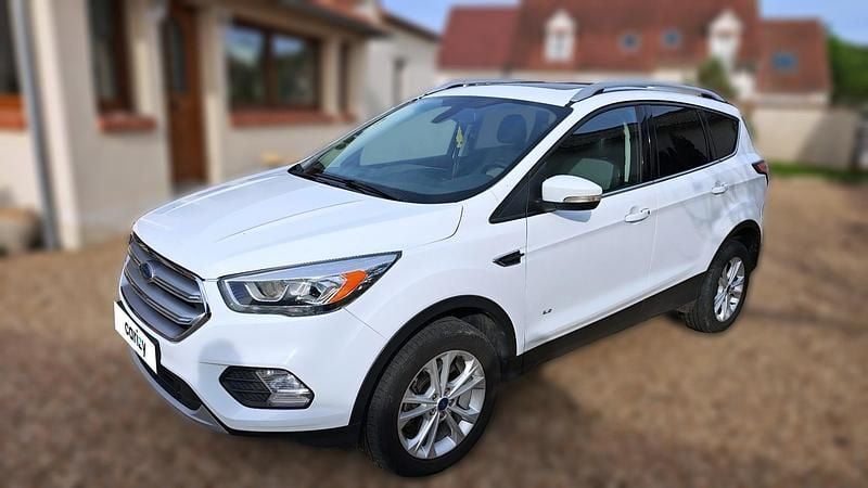 Blanc Utilisé 2016 Ford Kuga Titanium SUV | 11 190 € (Prix juste) - Image 1/4