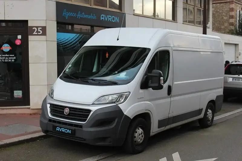 Blanc Utilisé 2017 Fiat Ducato Van | 12 490 € (Prix cher) - Image 1/4