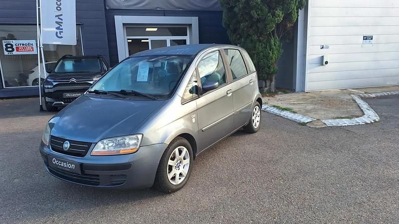 Utilisé 2004 Fiat Idea Emotion Monospace | 3 490 € - Image 1/4