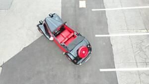 Image 3/4