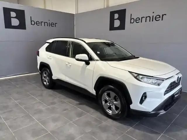 Blanc Occasion 2022 Toyota RAV4 Hybrid SUV | 30 880 € (Super prix) - Image 1/4
