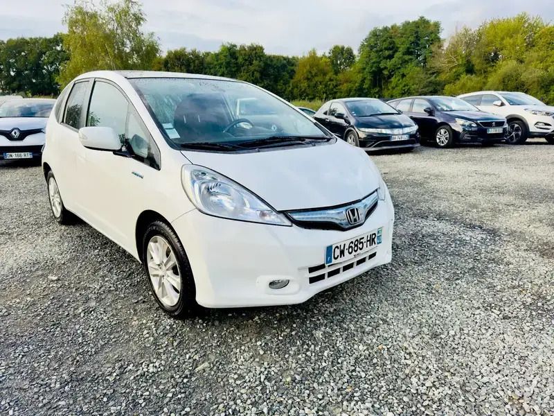 Blanc Utilisé 2013 Honda Jazz Hybrid Citadine | 8 200 € (Prix cher) - Image 1/4