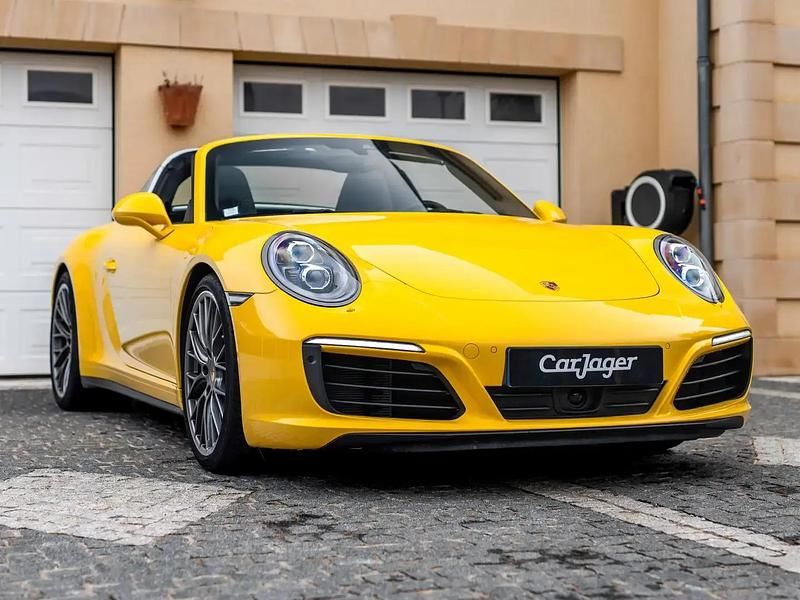 Jaune Occasion 2016 Porsche 911 Targa 4S Cabriolet | 127 500 € - Image 1/4