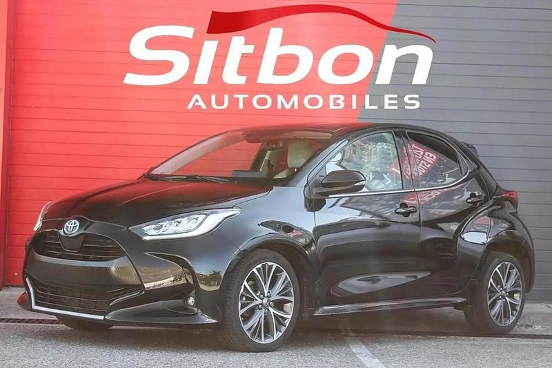 Noir Utilisé 2022 Toyota Yaris Hybrid Citadine | 16 970 € (Bon prix) - Image 1/4
