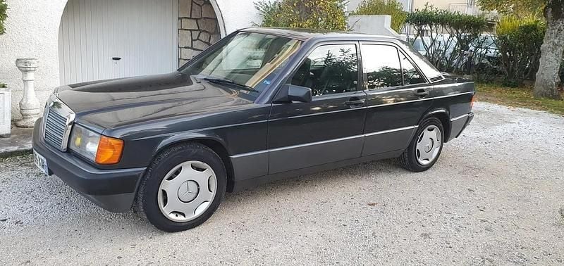 Noir Occasion 1991 Mercedes 190 Berline | 10 950 € - Image 1/4
