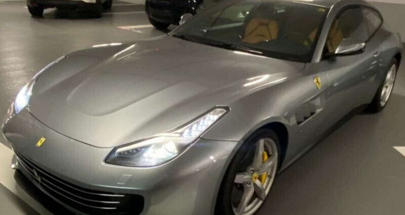 Utilisé 2017 Ferrari GTC4Lusso Coupé | 189 900 € - Image 1/4